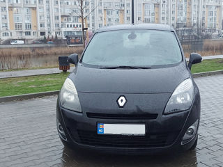 Renault Grand Scenic foto 2