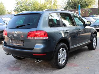 Volkswagen Touareg foto 3