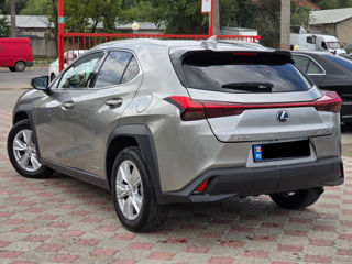 Lexus UX foto 4