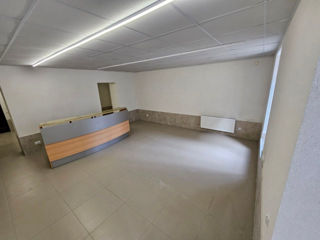 Chirie, oficiu/spațiu comercial, str. Studenților, 90m2