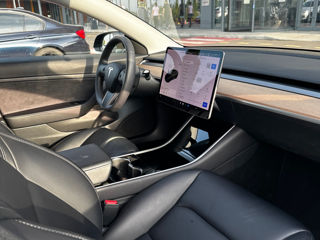 Tesla Model 3 foto 5