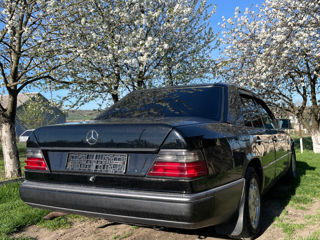 Mercedes Series (W124)