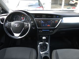 Запчасти Toyota Auris 2013-2016 foto 2