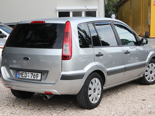 Ford Fusion foto 3