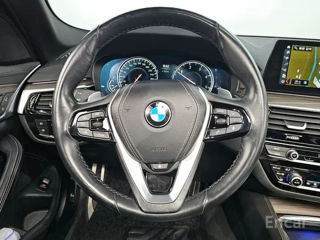 BMW 5 Series foto 10