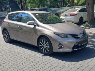 Toyota Auris foto 1