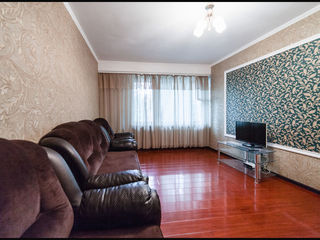 Apartament cu 4 camere, 94 m², Centru, Chișinău, Chișinău mun. foto 2