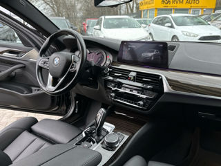 BMW 5 Series foto 12