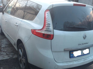 Renault Grand Scenic foto 3