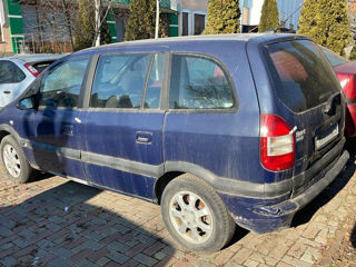 Opel Zafira foto 2