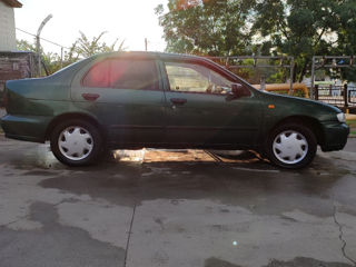 Nissan Almera foto 4