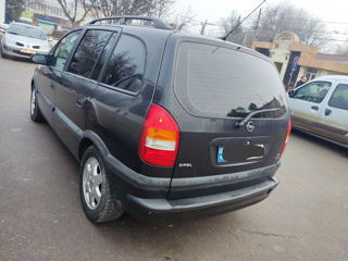 Opel Zafira foto 4