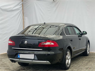 Skoda Superb foto 3