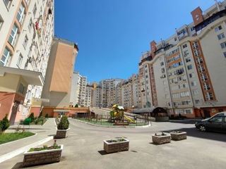 Apartament cu 1 cameră, 60 m², Buiucani, Chișinău foto 12