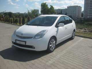 Toyota Prius foto 1