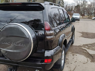 Toyota Land Cruiser Prado foto 3