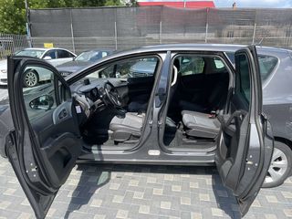 Opel Meriva foto 8