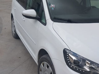 Volkswagen Touran foto 2