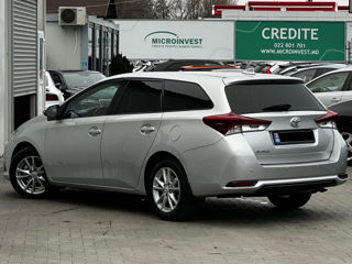 Toyota Auris foto 4