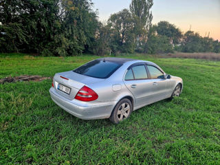 Mercedes E-Class foto 9