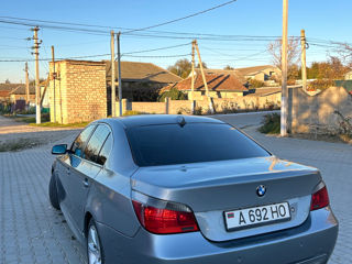 BMW 5 Series foto 4