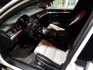 Audi A8 foto 8