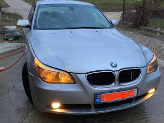 BMW 5 Series foto 3