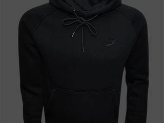 Gant Nike Adidas Mercedes Under Armour foto 2