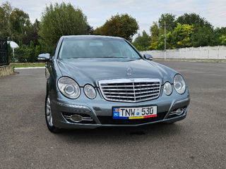 Mercedes E-Class foto 1