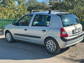 Renault Clio foto 3