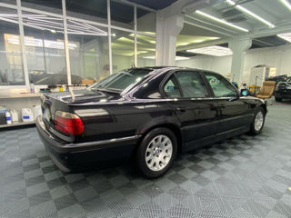 BMW 7 Series foto 4