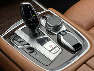 BMW 7 Series foto 13