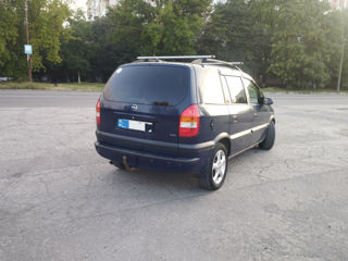 Opel Zafira foto 3
