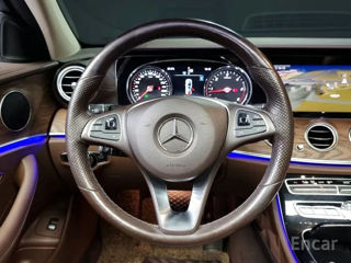 Mercedes E-Class foto 9