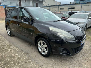 Renault Grand Scenic foto 2