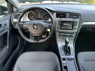 Volkswagen Golf foto 1
