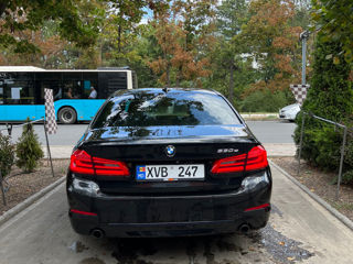 BMW 5 Series foto 6