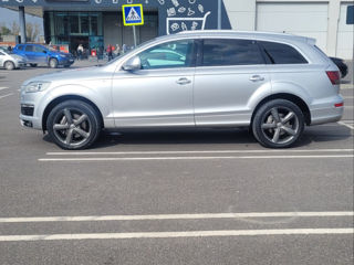 Audi Q7 foto 2