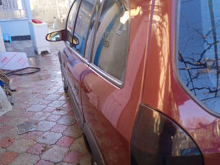 Opel Zafira foto 2