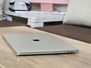 TOP! Macbook Pro 16 2019 (i7/16Gb/512Gb/Radeon Pro 5300M 4Gb) foto 6