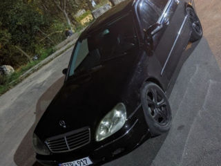 Mercedes S-Class foto 1