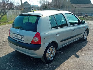 Renault Clio foto 4