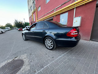 Mercedes E-Class foto 2