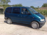 Nissan Serena foto 2