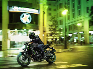 Kawasaki Z650 ABS 2024 foto 18