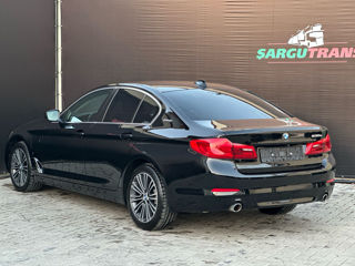 BMW 5 Series foto 4