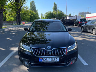 Skoda Superb foto 2