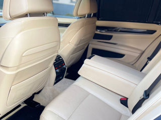 BMW 7 Series foto 7