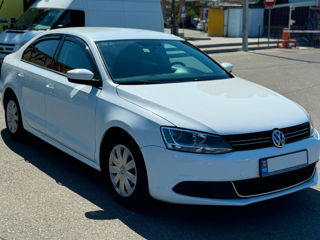 Volkswagen Jetta foto 4