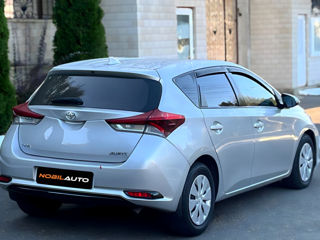 Toyota Auris foto 4